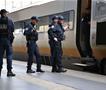 Човек се бори за живот, откако пред другите патници во воз во Лондон бил прободен со нож(ВИДЕО)