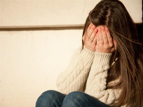 Ужас во Германија: Четири девојчиња со часови злоставувале глуво девојче во подрум 
