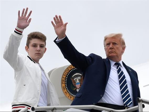 Најмладиот син на Трамп, Барон (18), влегува во политиката: Ќе биде делегат на конвенција