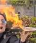 Жена запали Куран во Малме, на ден пред почетокот на Евросонгот (ВИДЕО)