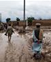 Катастрофа во Авганистан: Во поплавите загинаа над 300 луѓе, прогласена вонредна состојба 
